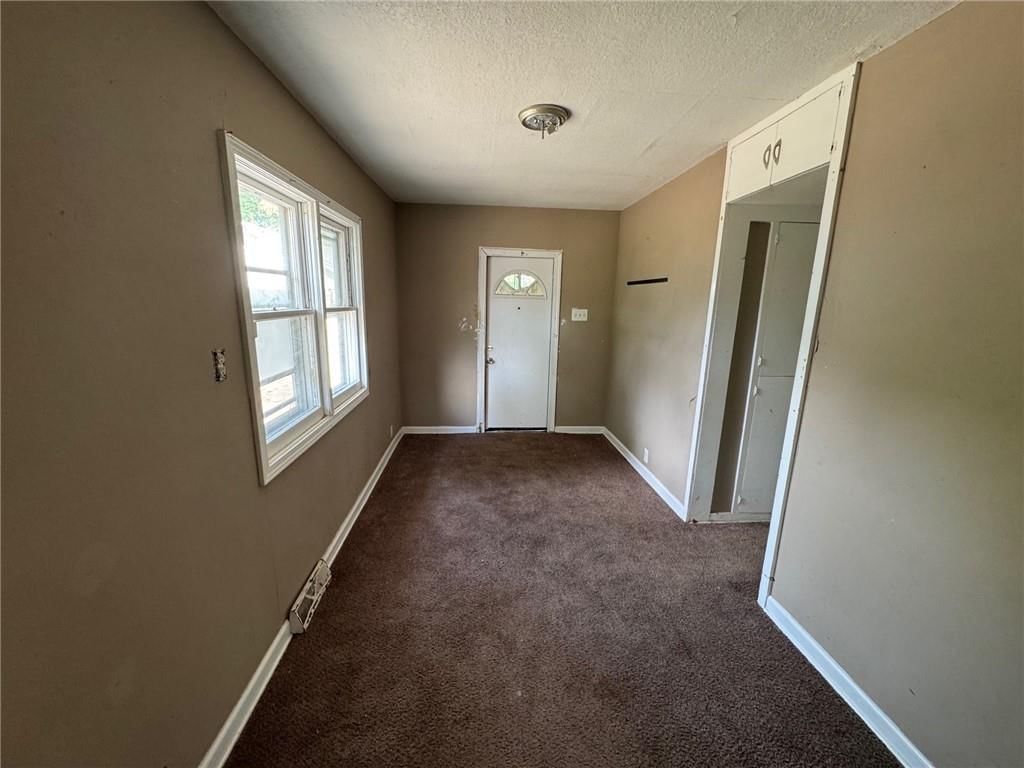 Photo 9 of 13 - 2544 S Overton Avenue