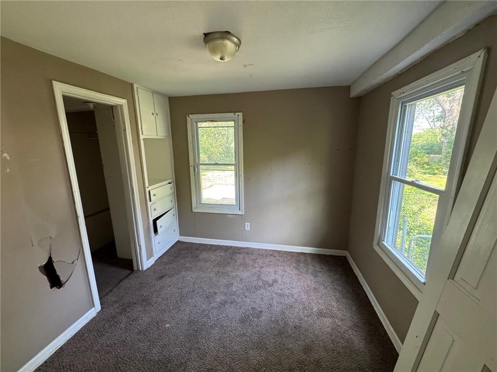 Photo 11 of 13 - 2544 S Overton Avenue