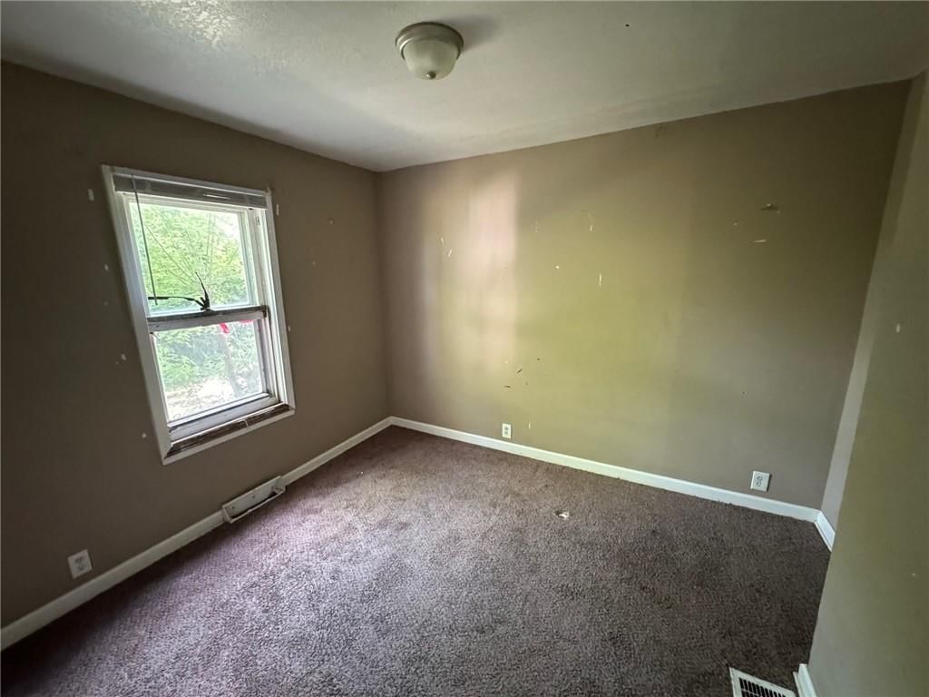 Photo 13 of 13 - 2544 S Overton Avenue