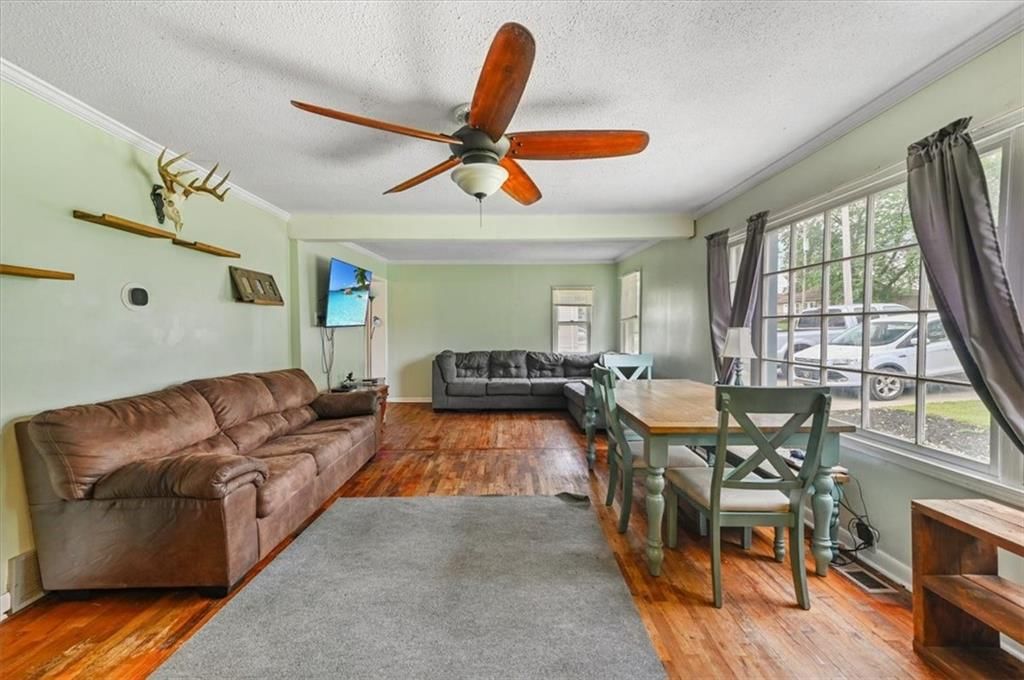 1624 Shawnee Street — photo 4