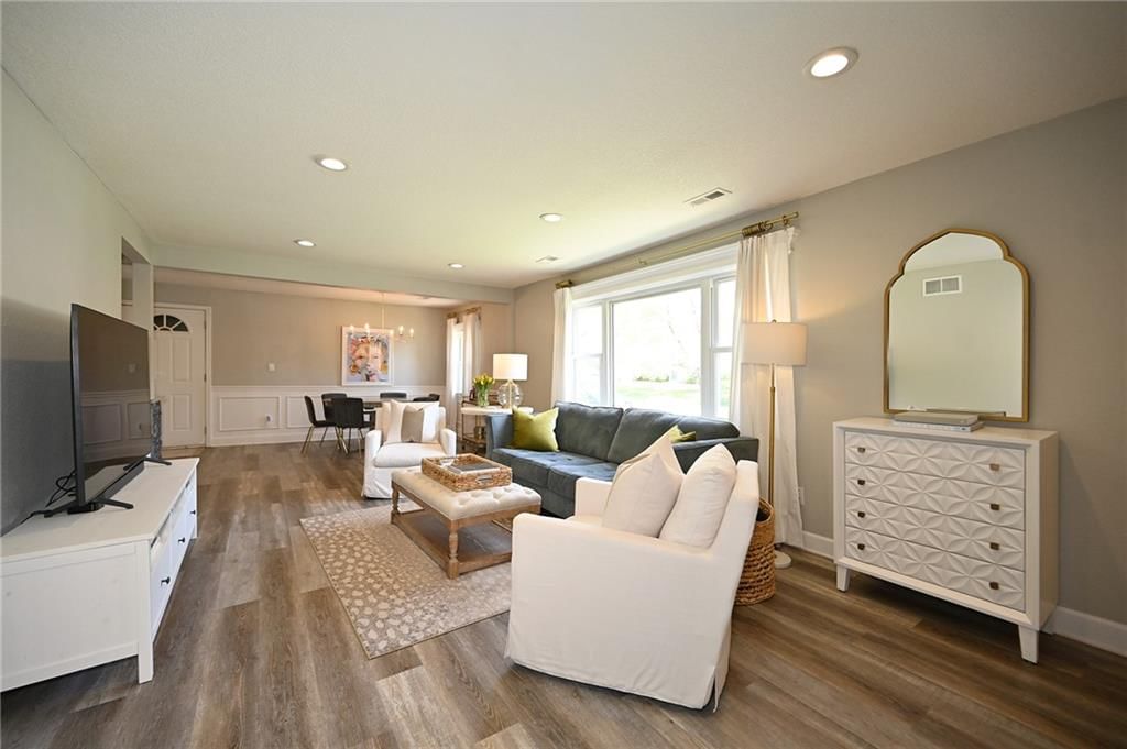 7554 Booth Drive — photo 5