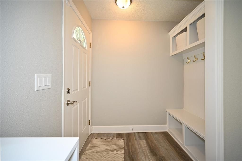 7554 Booth Drive — photo 7