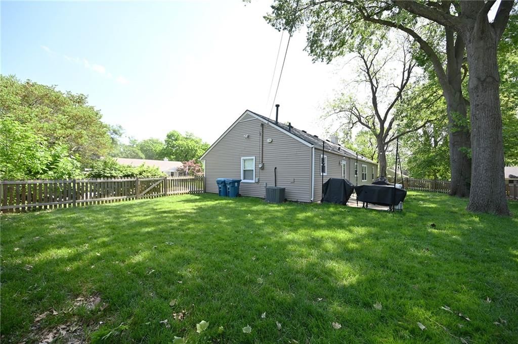 7554 Booth Drive — photo 29