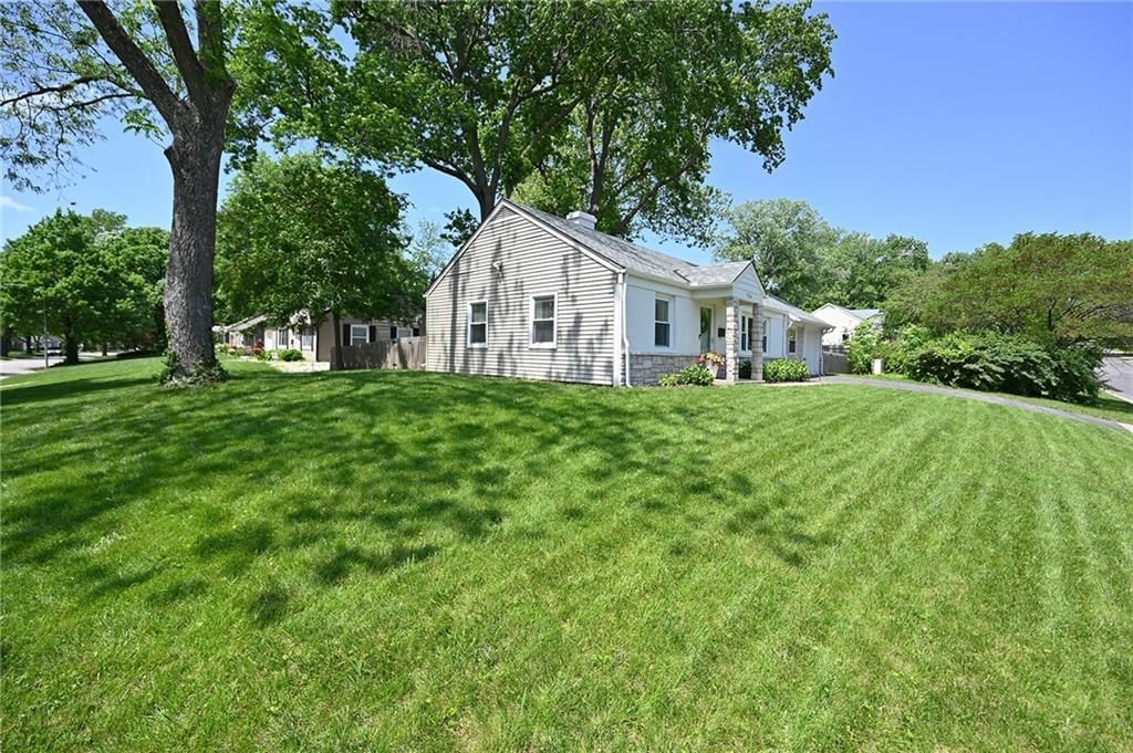 7554 Booth Drive — photo 32