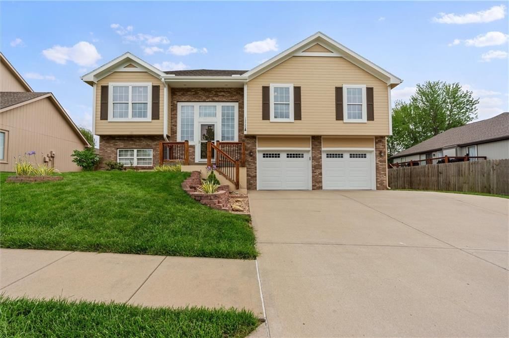 13725 Wagon Pass Road — photo 2