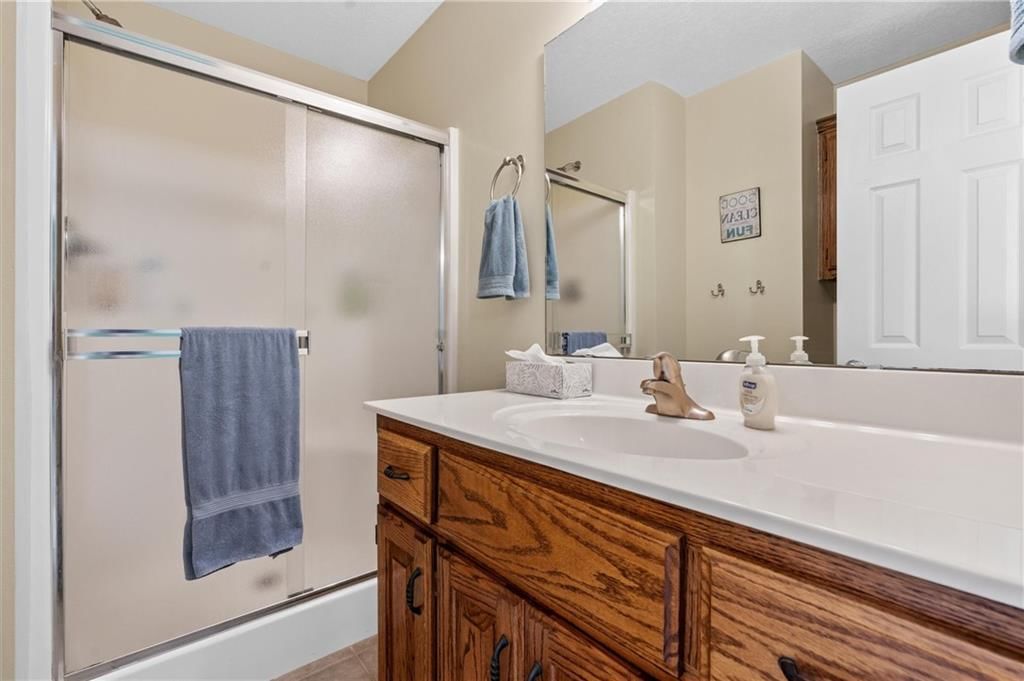 13725 Wagon Pass Road — photo 17