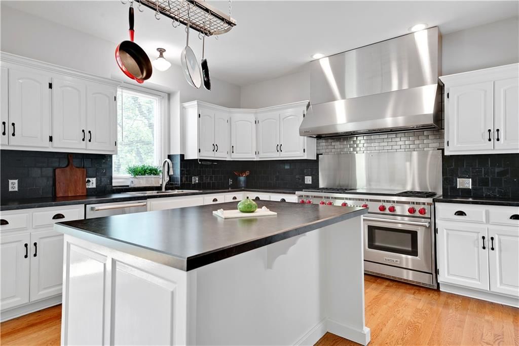 Photo 17 of 55 - 19325 W 87th Street