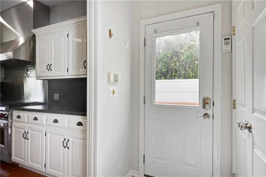 Photo 21 of 55 - 19325 W 87th Street