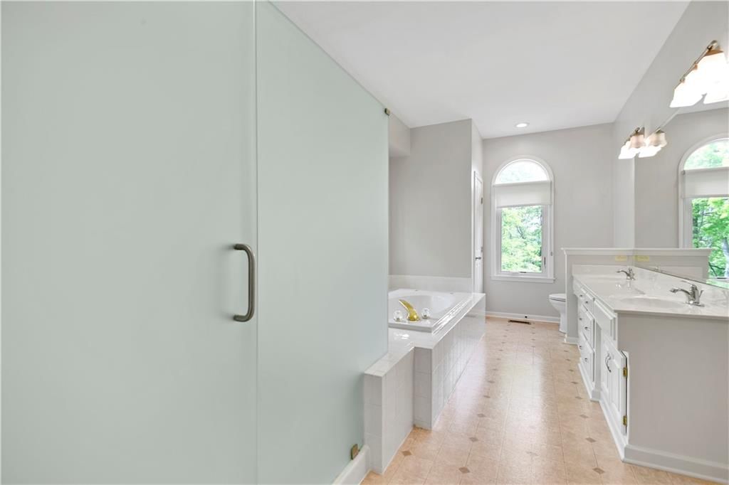Photo 29 of 55 - 19325 W 87th Street