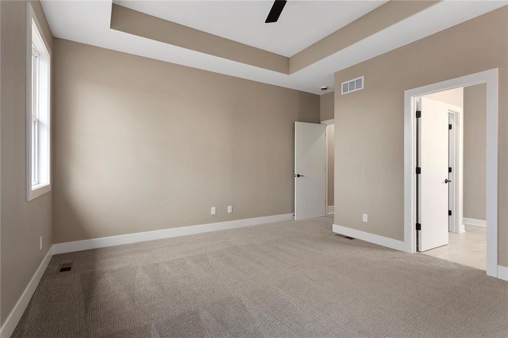 202 E Maple Street — photo 16
