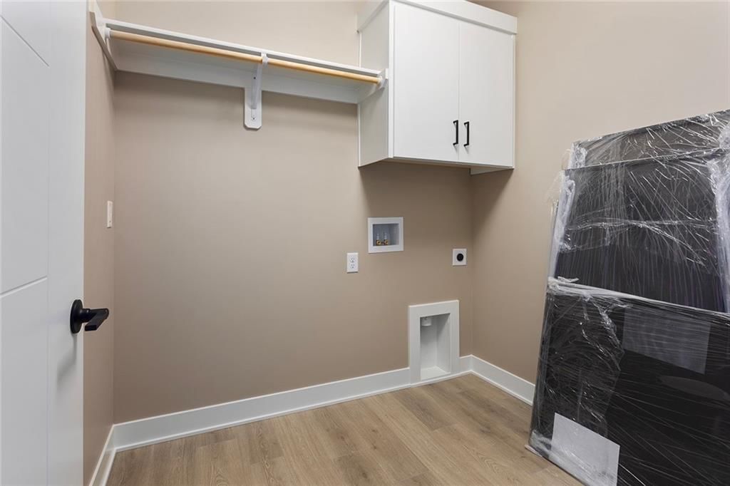 202 E Maple Street — photo 22
