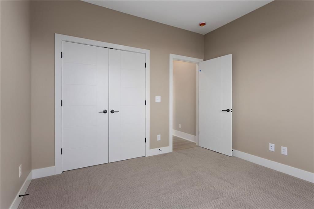 202 E Maple Street — photo 27