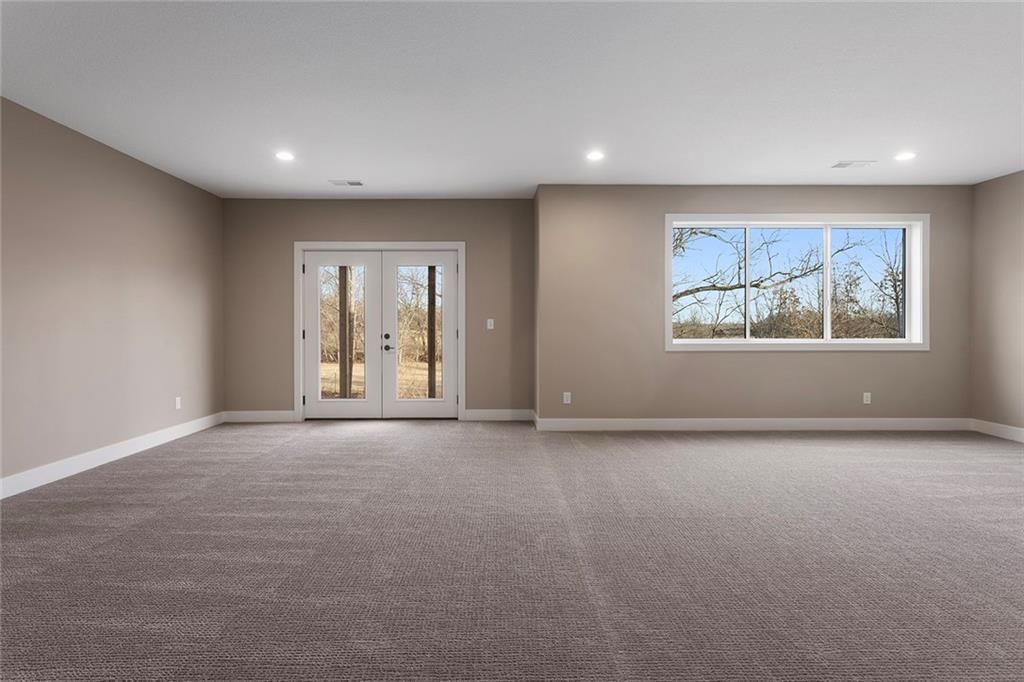 202 E Maple Street — photo 30