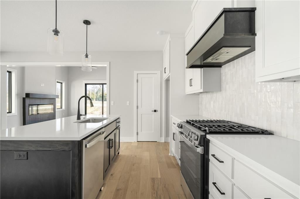 9551 Jupiter Street — photo 9