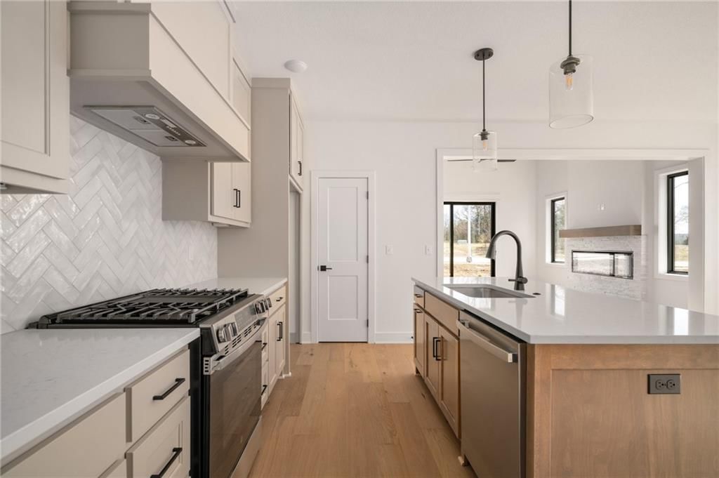 9553 Jupiter Street — photo 9
