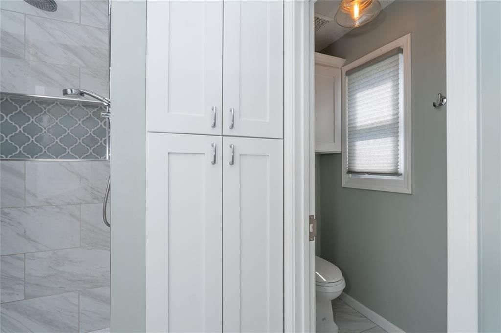 608 E 6th Street — photo 33