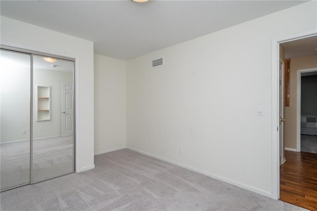 608 E 6th Street — photo 36