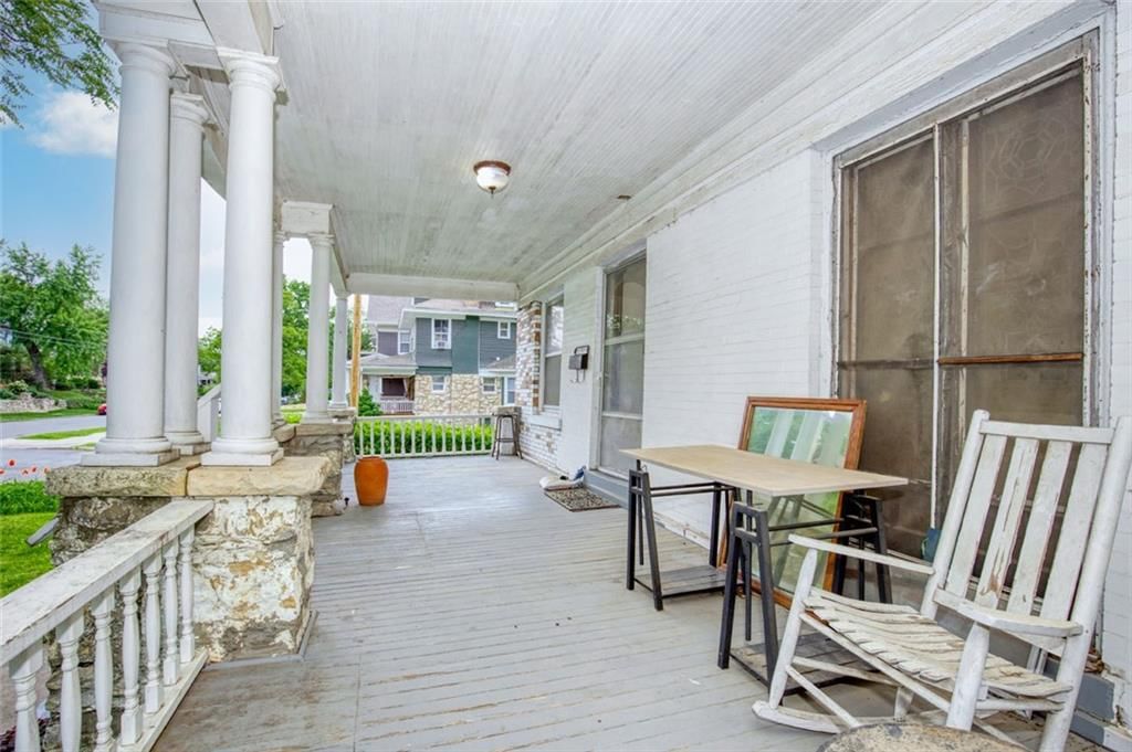 3701 Wyandotte Street — photo 2