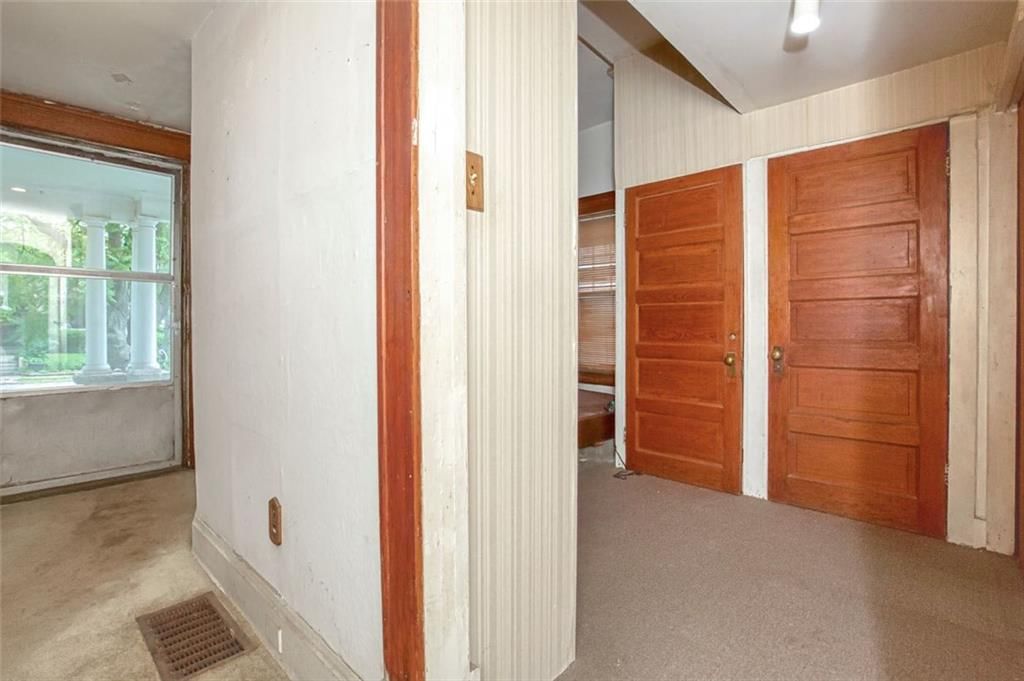 3701 Wyandotte Street — photo 12