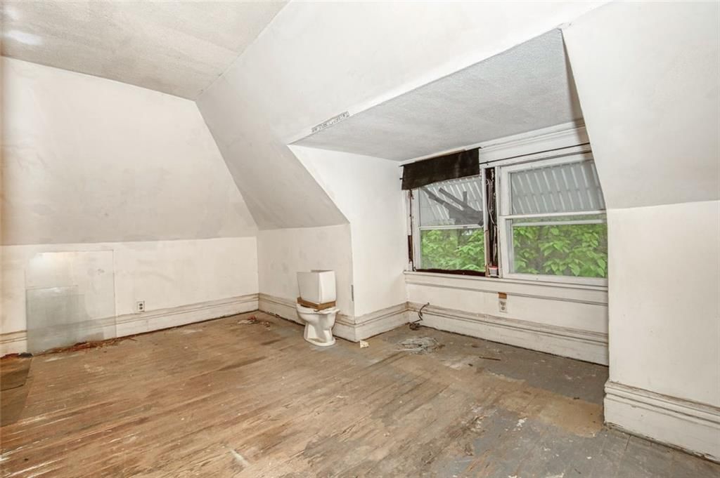 3701 Wyandotte Street — photo 21
