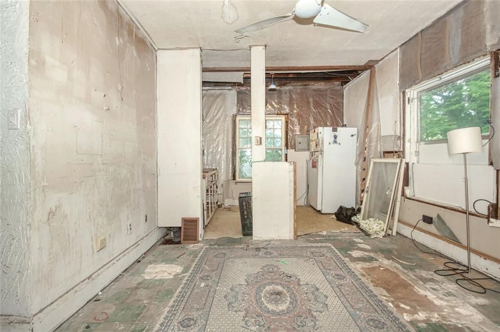3701 Wyandotte Street — photo 27