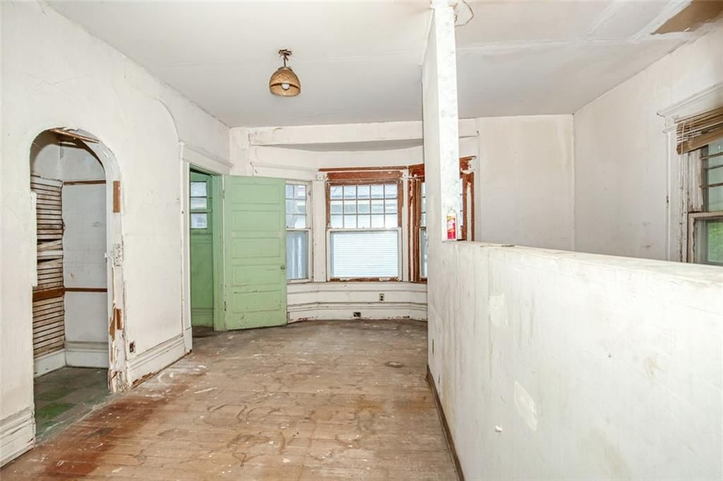 3701 Wyandotte Street — photo 28