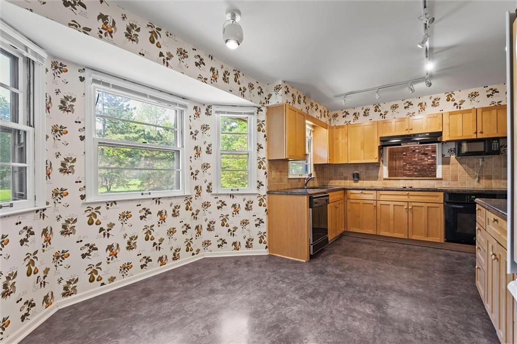 5811 W 85th Terrace — photo 9