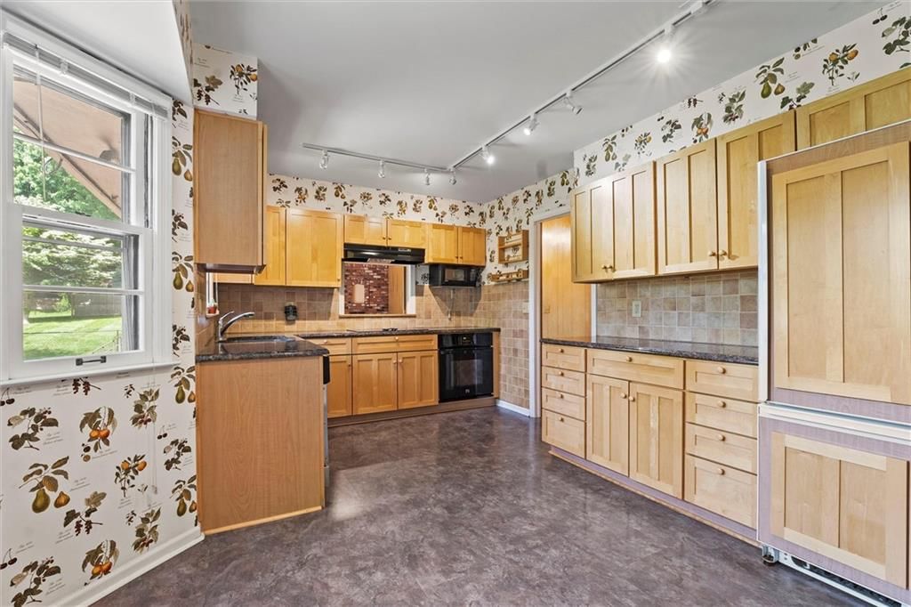 5811 W 85th Terrace — photo 12