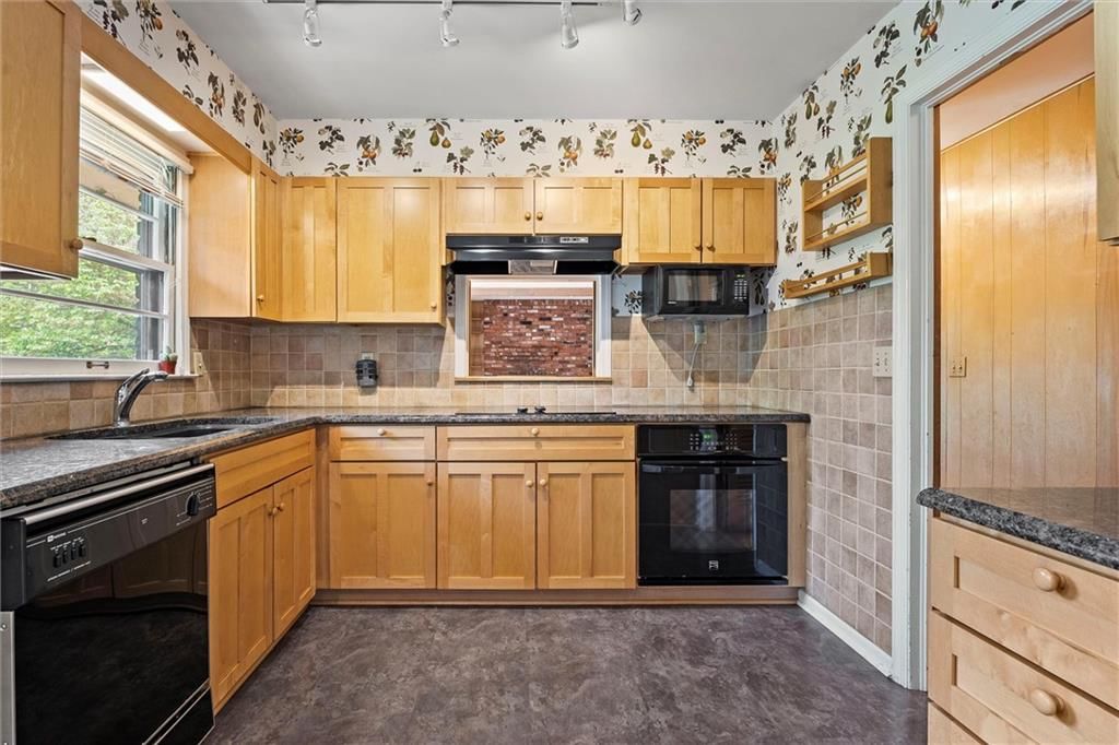 5811 W 85th Terrace — photo 13