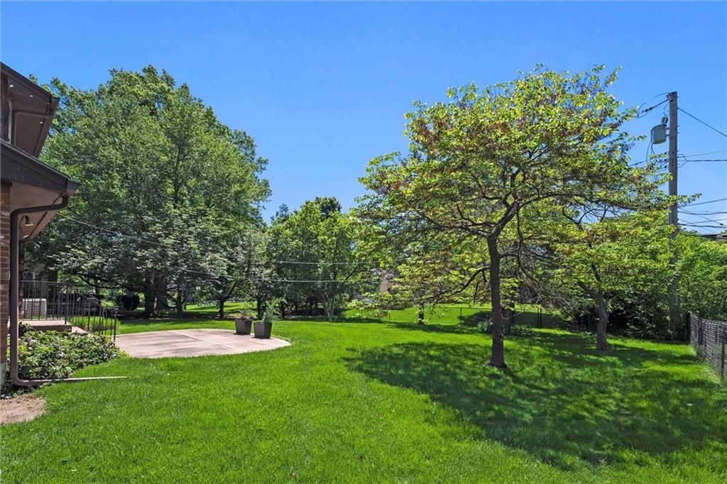 5811 W 85th Terrace — photo 48