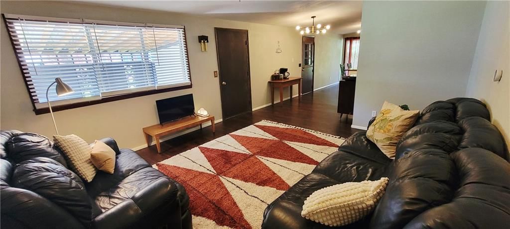 1015 N Walnut Street — photo 3
