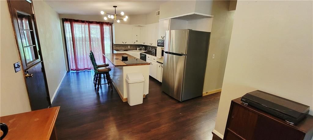 1015 N Walnut Street — photo 6
