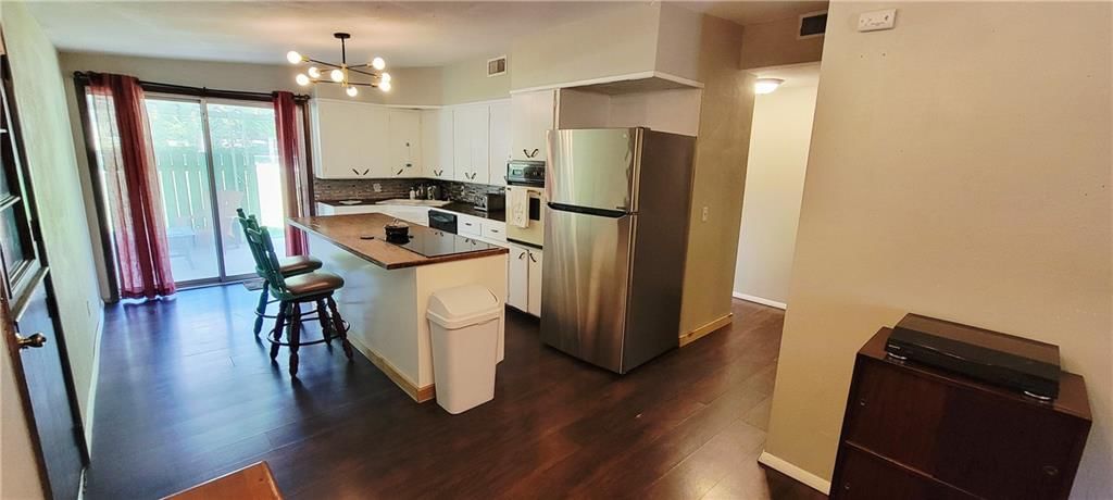 1015 N Walnut Street — photo 11
