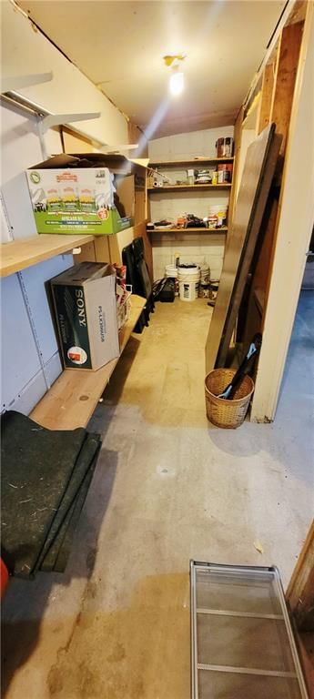 1015 N Walnut Street — photo 32