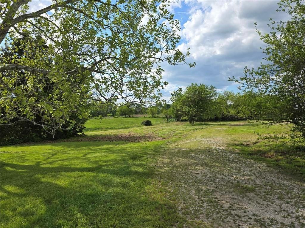 Photo 4 of 58 - 301 SE 611 Road