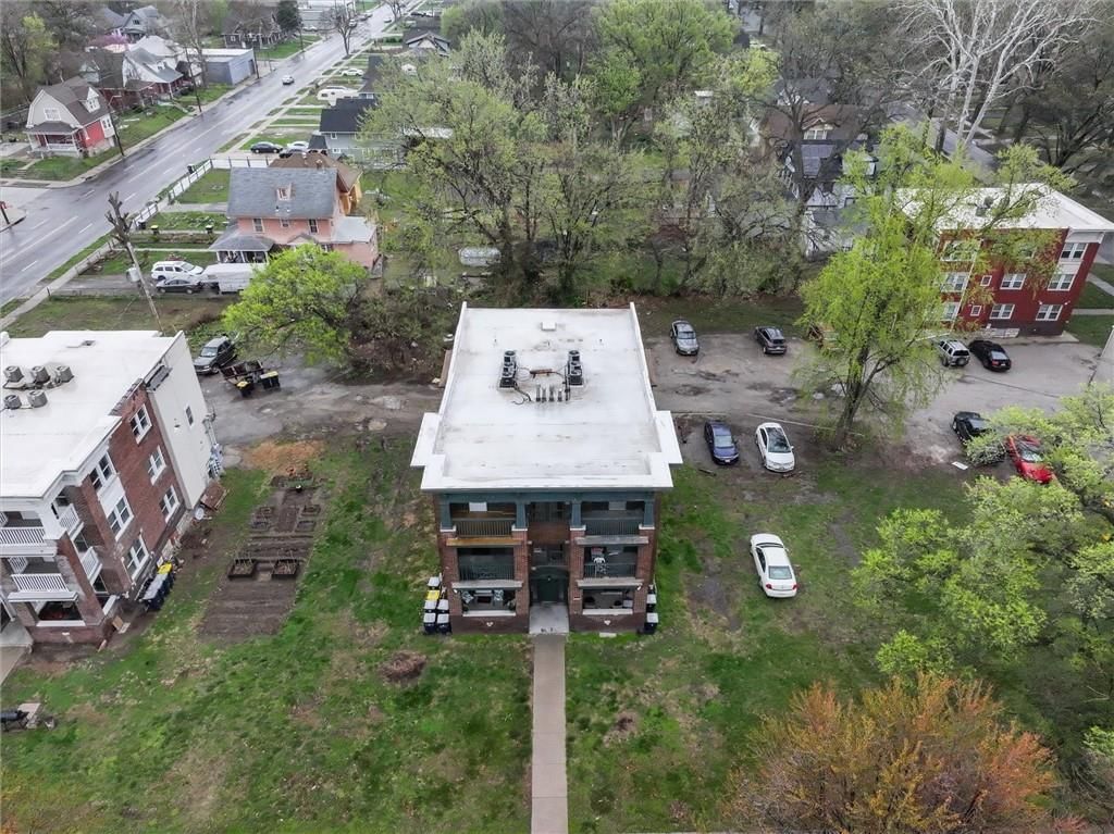 2713-2715 Benton Boulevard — photo 3