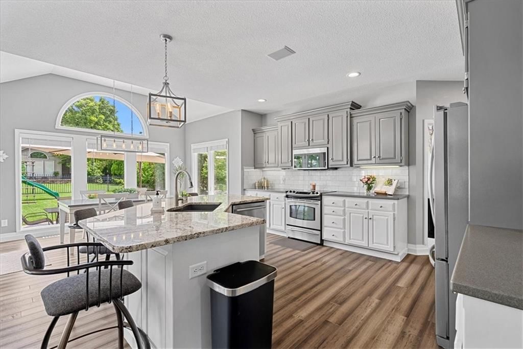Photo 9 of 53 - 19600 W 98TH Street