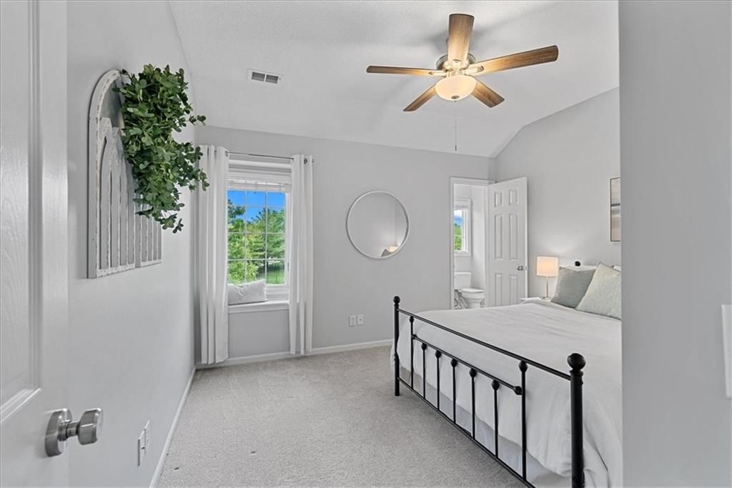 Photo 36 of 53 - 19600 W 98TH Street