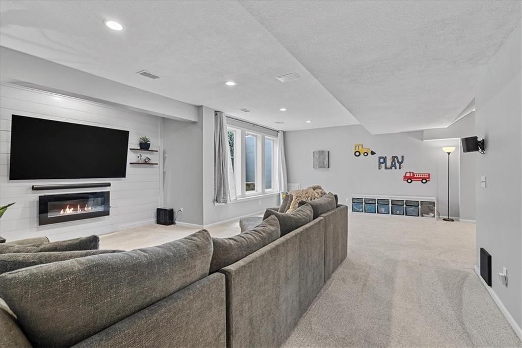 Photo 45 of 53 - 19600 W 98TH Street