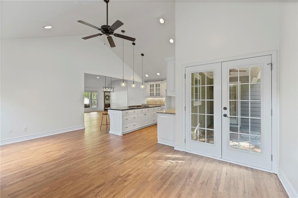 5817 Fontana Drive — photo 20