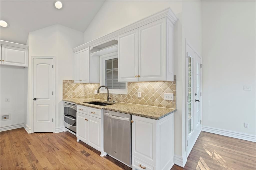 5817 Fontana Drive — photo 22