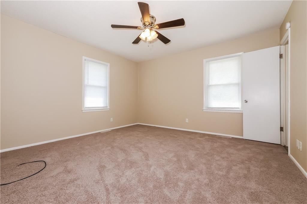 8401 E 92ND Terrace — photo 9