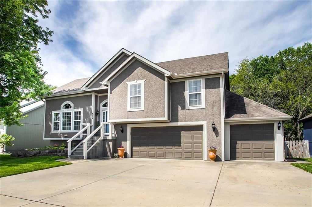 804 Chisam Road — photo 1