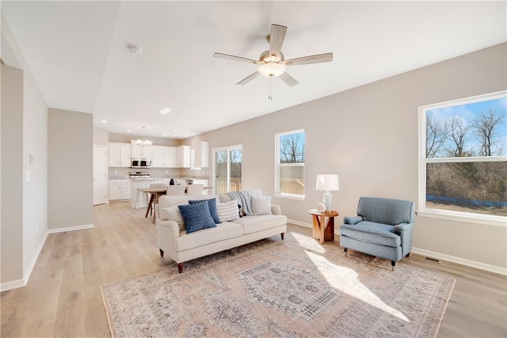 1500 SW Meadowlark Court — photo 8