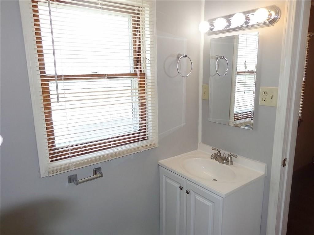 304 E Rose Street — photo 10