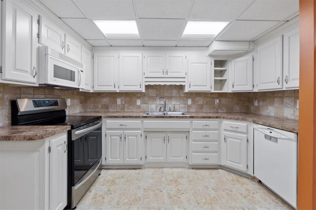 Photo 51 of 60 - 21211 E 34th Street S