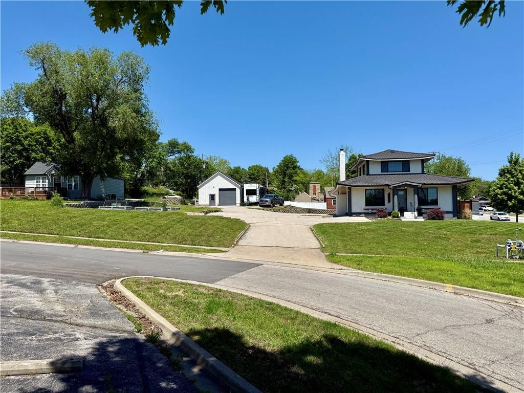 8702 W 49th Terrace — photo 7