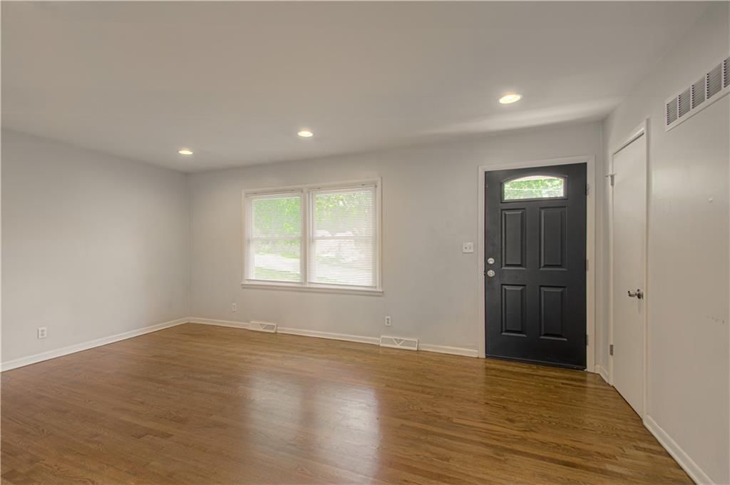 4104 E 112 Street — photo 5