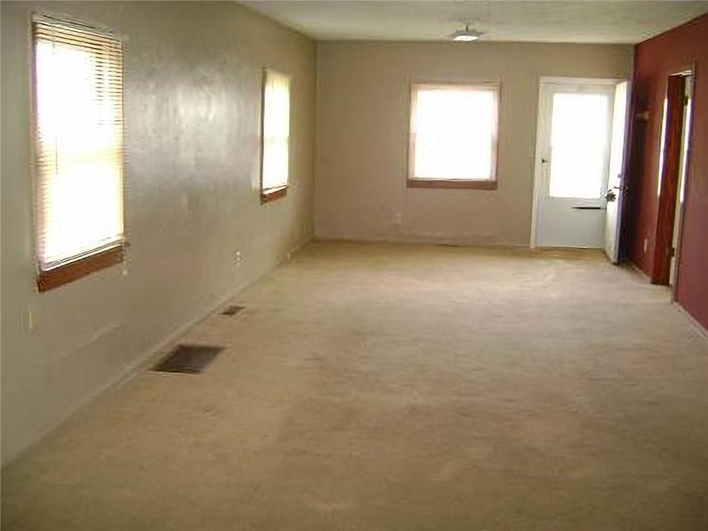 302 E Rose Street — photo 2