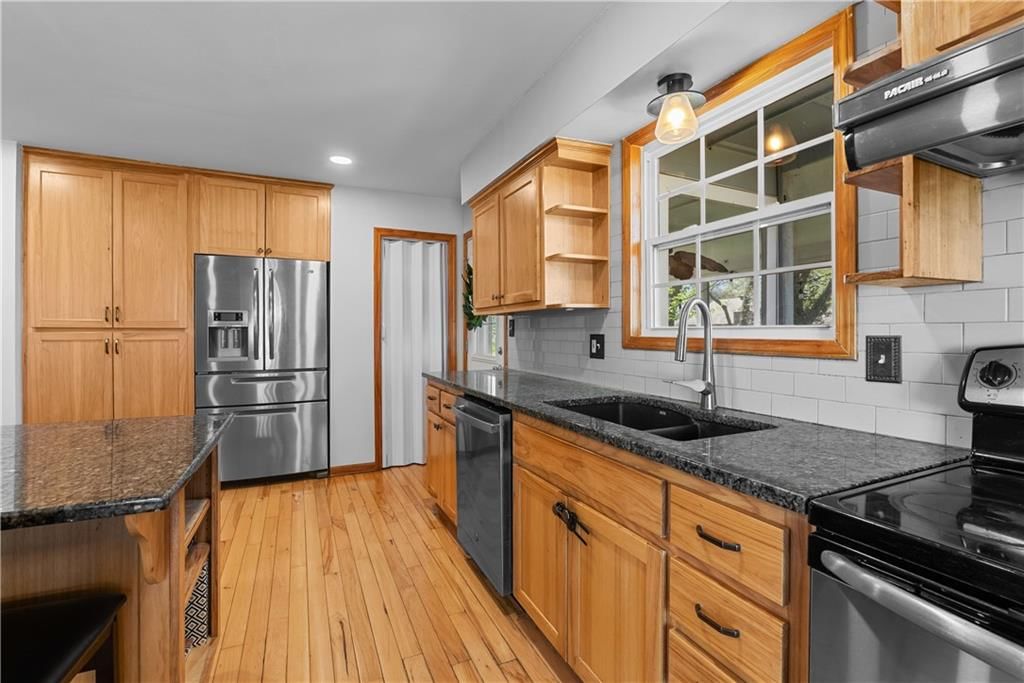 6216 Albervan Street — photo 11